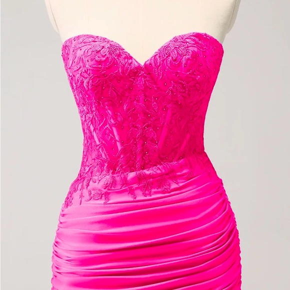 Fuchsia Sweetheart Bodycon Corset Homecoming Dress with Beading - Picture 4 of 7